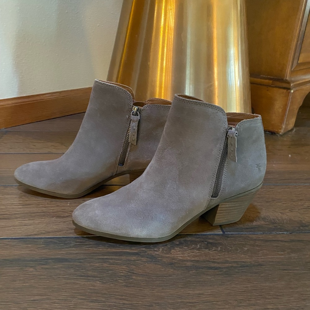 Frye Judith Double Zip Suede Bootie in Ash Grey.
